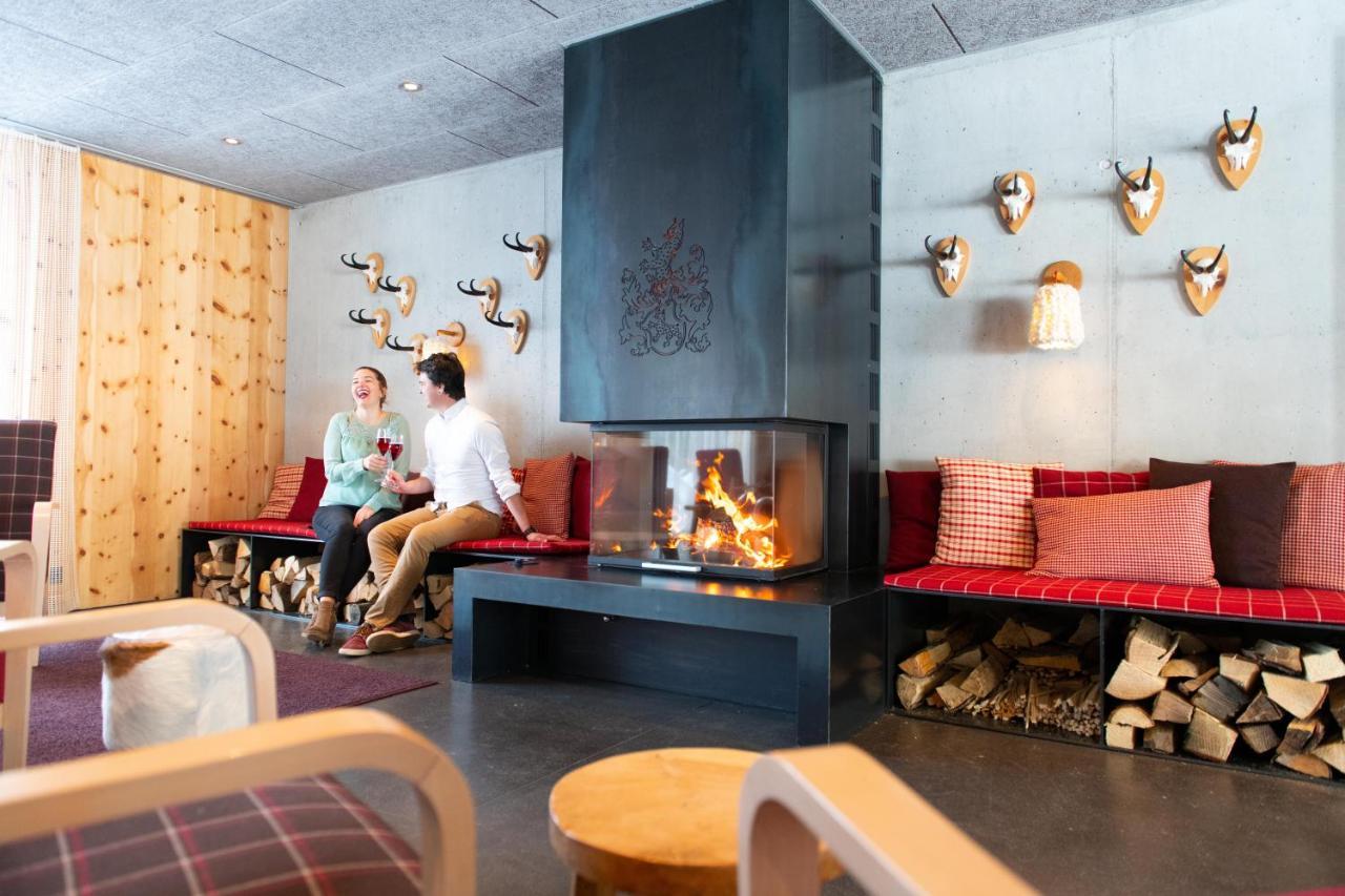 Berghotel Mettmen Schwanden  المظهر الخارجي الصورة