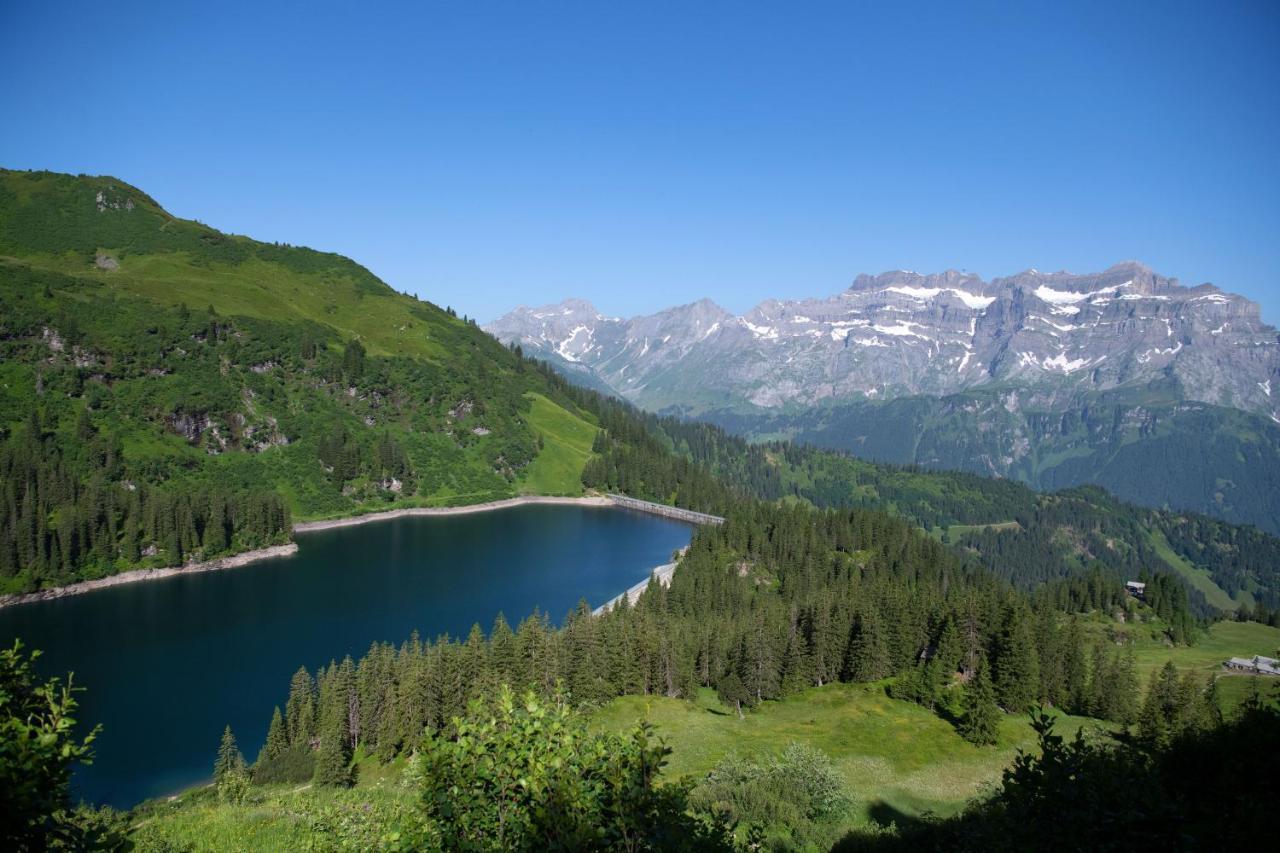 Berghotel Mettmen Schwanden  المظهر الخارجي الصورة